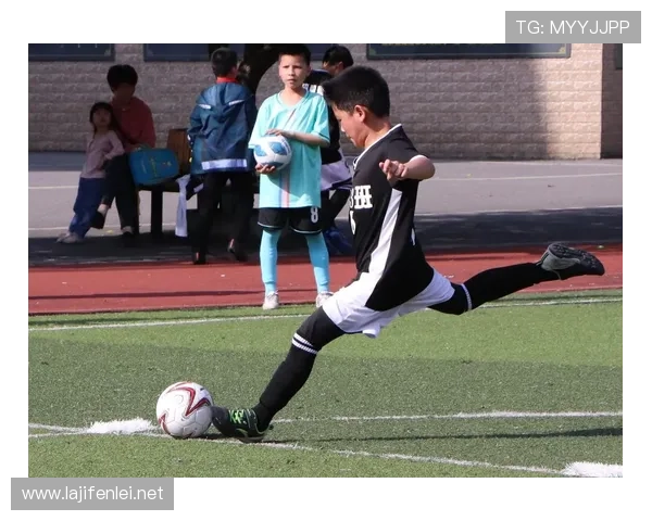 小学生足球赛事报道（小学生足球联赛活动美篇）sports